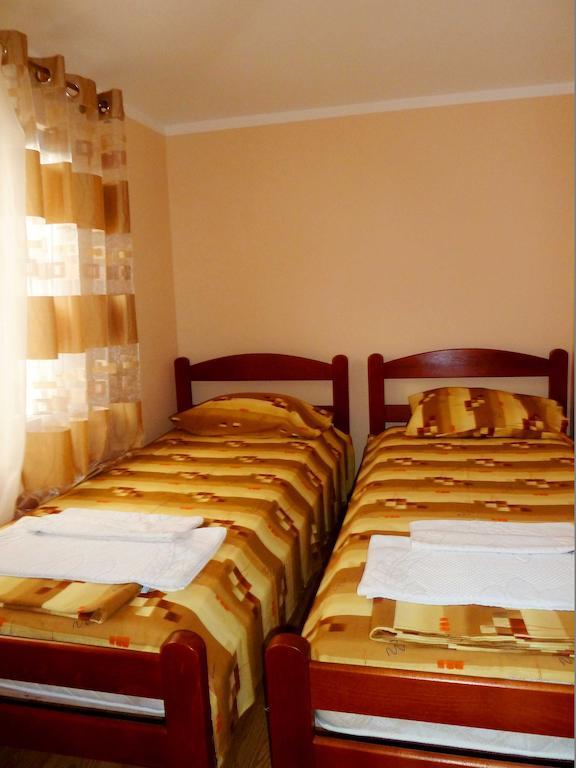 Apartments Papillon Podgorica Zimmer foto